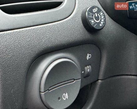 Красный Киа Рио, объемом двигателя 1.4 л и пробегом 189 тыс. км за 6490 $, фото 29 на Automoto.ua