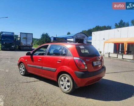 Червоний Кіа Ріо, об'ємом двигуна 1.4 л та пробігом 161 тис. км за 4200 $, фото 3 на Automoto.ua