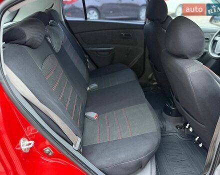 Красный Киа Рио, объемом двигателя 1.4 л и пробегом 178 тыс. км за 4500 $, фото 37 на Automoto.ua