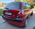 Красный Киа Рио, объемом двигателя 1.4 л и пробегом 241 тыс. км за 4500 $, фото 2 на Automoto.ua