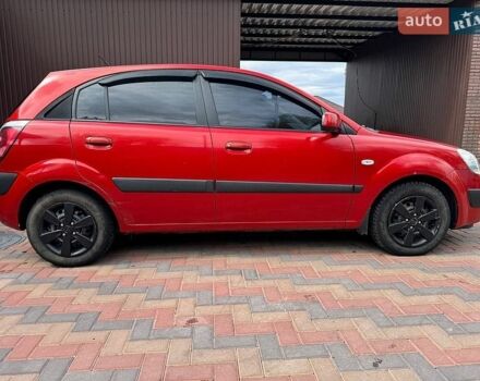 Красный Киа Рио, объемом двигателя 1.4 л и пробегом 193 тыс. км за 4700 $, фото 2 на Automoto.ua