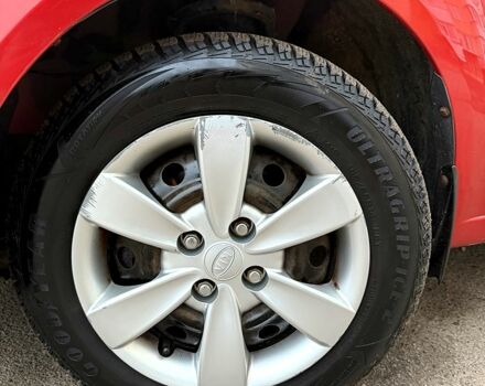 Красный Киа Рио, объемом двигателя 1.4 л и пробегом 288 тыс. км за 4700 $, фото 6 на Automoto.ua