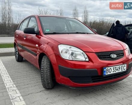 Червоний Кіа Ріо, об'ємом двигуна 1.4 л та пробігом 214 тис. км за 4500 $, фото 4 на Automoto.ua