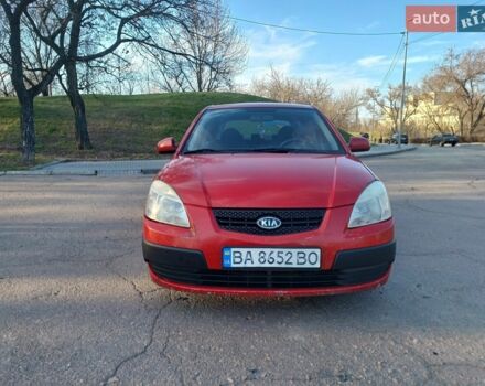Червоний Кіа Ріо, об'ємом двигуна 1.4 л та пробігом 355 тис. км за 3300 $, фото 6 на Automoto.ua