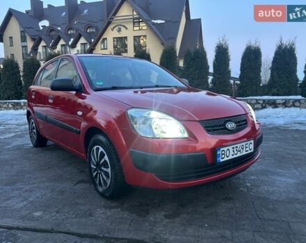 Червоний Кіа Ріо, об'ємом двигуна 1.4 л та пробігом 213 тис. км за 3450 $, фото 7 на Automoto.ua