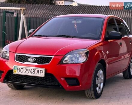 Красный Киа Рио, объемом двигателя 1.4 л и пробегом 120 тыс. км за 5450 $, фото 36 на Automoto.ua