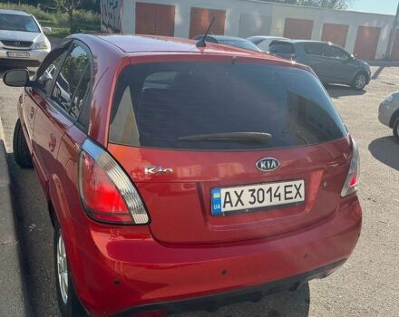 Красный Киа Рио, объемом двигателя 1.4 л и пробегом 144 тыс. км за 7200 $, фото 22 на Automoto.ua
