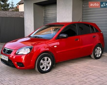 Красный Киа Рио, объемом двигателя 1.4 л и пробегом 120 тыс. км за 5450 $, фото 44 на Automoto.ua