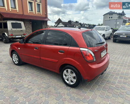 Красный Киа Рио, объемом двигателя 1.4 л и пробегом 119 тыс. км за 5777 $, фото 2 на Automoto.ua