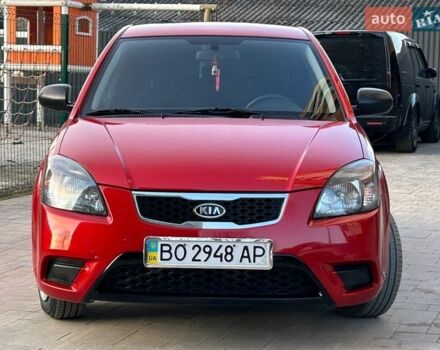 Красный Киа Рио, объемом двигателя 1.4 л и пробегом 120 тыс. км за 5450 $, фото 25 на Automoto.ua