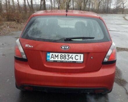 Червоний Кіа Ріо, об'ємом двигуна 1.4 л та пробігом 180 тис. км за 4000 $, фото 3 на Automoto.ua