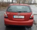Червоний Кіа Ріо, об'ємом двигуна 1.4 л та пробігом 180 тис. км за 4000 $, фото 3 на Automoto.ua