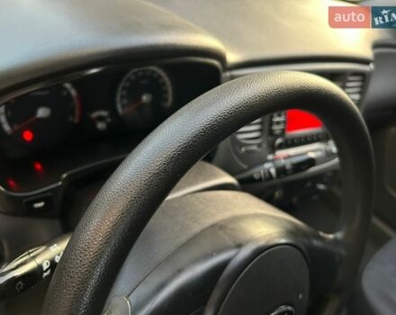 Красный Киа Рио, объемом двигателя 1.4 л и пробегом 120 тыс. км за 5450 $, фото 9 на Automoto.ua