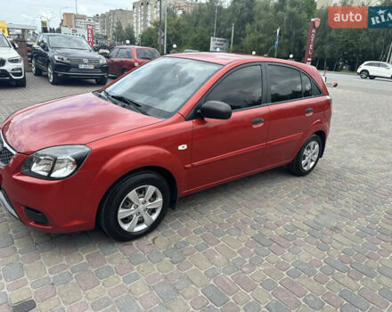 Красный Киа Рио, объемом двигателя 1.4 л и пробегом 119 тыс. км за 5777 $, фото 1 на Automoto.ua