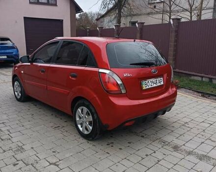Красный Киа Рио, объемом двигателя 1.4 л и пробегом 120 тыс. км за 5000 $, фото 4 на Automoto.ua