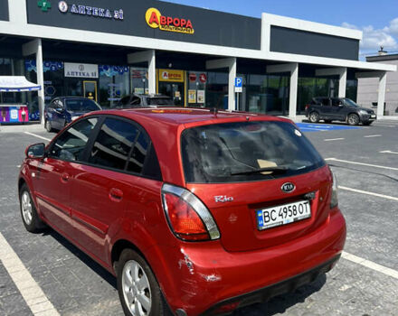 Красный Киа Рио, объемом двигателя 1.4 л и пробегом 121 тыс. км за 5800 $, фото 2 на Automoto.ua