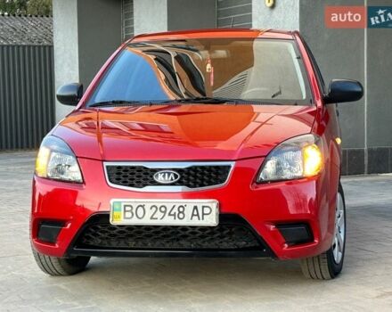Красный Киа Рио, объемом двигателя 1.4 л и пробегом 120 тыс. км за 5450 $, фото 16 на Automoto.ua