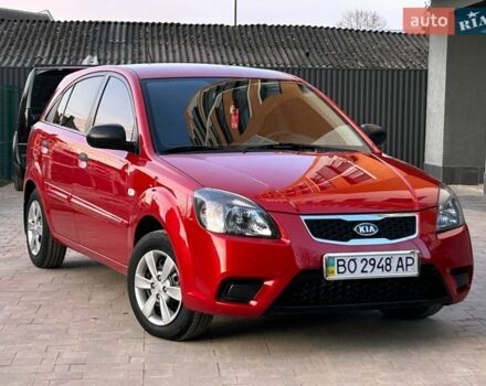 Красный Киа Рио, объемом двигателя 1.4 л и пробегом 120 тыс. км за 5450 $, фото 28 на Automoto.ua