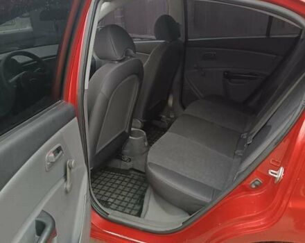 Красный Киа Рио, объемом двигателя 1.4 л и пробегом 120 тыс. км за 5000 $, фото 12 на Automoto.ua