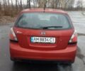 Красный Киа Рио, объемом двигателя 1.4 л и пробегом 180 тыс. км за 4000 $, фото 3 на Automoto.ua