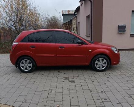 Красный Киа Рио, объемом двигателя 1.4 л и пробегом 120 тыс. км за 5000 $, фото 7 на Automoto.ua