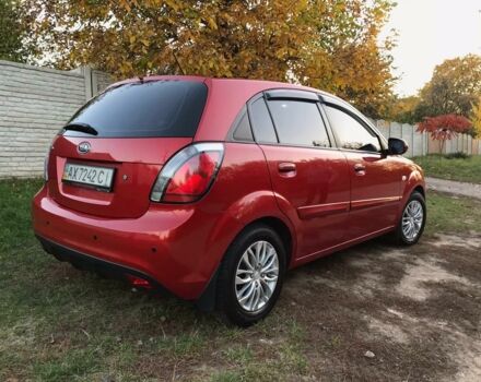 Красный Киа Рио, объемом двигателя 1.4 л и пробегом 95 тыс. км за 8000 $, фото 4 на Automoto.ua