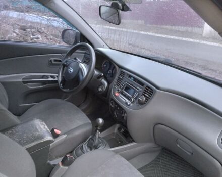 Красный Киа Рио, объемом двигателя 1.4 л и пробегом 159 тыс. км за 4500 $, фото 1 на Automoto.ua