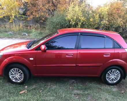 Красный Киа Рио, объемом двигателя 1.4 л и пробегом 95 тыс. км за 8000 $, фото 3 на Automoto.ua