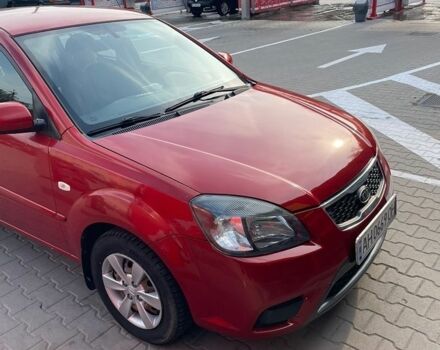 Червоний Кіа Ріо, об'ємом двигуна 1.4 л та пробігом 268 тис. км за 3700 $, фото 3 на Automoto.ua
