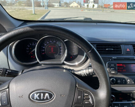 Красный Киа Рио, объемом двигателя 1.4 л и пробегом 208 тыс. км за 6500 $, фото 6 на Automoto.ua