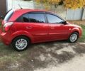 Красный Киа Рио, объемом двигателя 1.4 л и пробегом 95 тыс. км за 8000 $, фото 2 на Automoto.ua