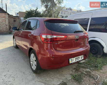 Червоний Кіа Ріо, об'ємом двигуна 1.59 л та пробігом 48 тис. км за 10000 $, фото 3 на Automoto.ua