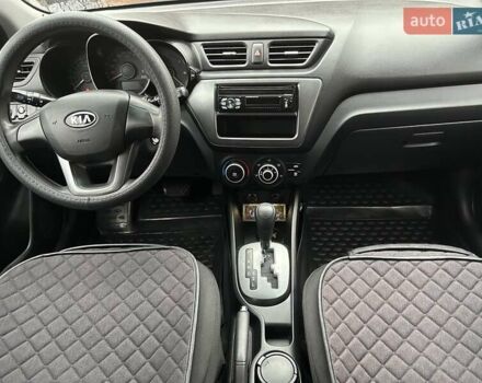 Красный Киа Рио, объемом двигателя 1.4 л и пробегом 181 тыс. км за 6800 $, фото 10 на Automoto.ua
