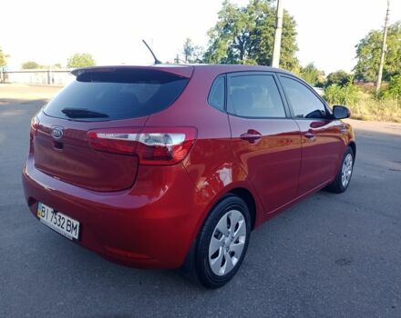 Червоний Кіа Ріо, об'ємом двигуна 1.6 л та пробігом 28 тис. км за 10350 $, фото 3 на Automoto.ua