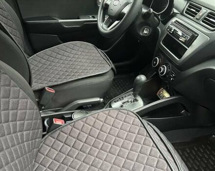 Красный Киа Рио, объемом двигателя 1.4 л и пробегом 181 тыс. км за 6800 $, фото 6 на Automoto.ua