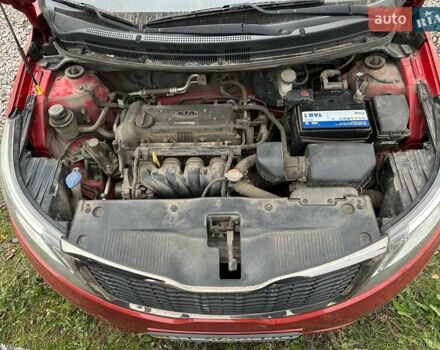 Красный Киа Рио, объемом двигателя 1.59 л и пробегом 103 тыс. км за 7129 $, фото 6 на Automoto.ua