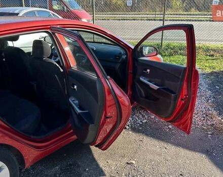 Красный Киа Рио, объемом двигателя 1.59 л и пробегом 103 тыс. км за 7129 $, фото 5 на Automoto.ua