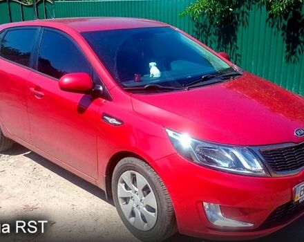 Красный Киа Рио, объемом двигателя 1.6 л и пробегом 28 тыс. км за 8200 $, фото 1 на Automoto.ua