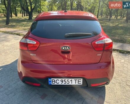 Червоний Кіа Ріо, об'ємом двигуна 1.6 л та пробігом 137 тис. км за 7800 $, фото 5 на Automoto.ua
