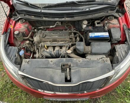 Красный Киа Рио, объемом двигателя 1.6 л и пробегом 103 тыс. км за 7100 $, фото 7 на Automoto.ua