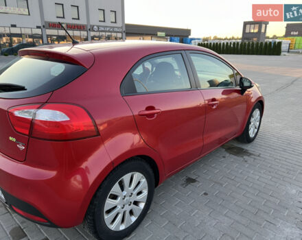 Червоний Кіа Ріо, об'ємом двигуна 1.1 л та пробігом 203 тис. км за 6000 $, фото 3 на Automoto.ua