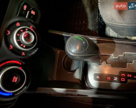 Червоний Кіа Ріо, об'ємом двигуна 1.4 л та пробігом 163 тис. км за 5600 $, фото 15 на Automoto.ua