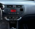 Красный Киа Рио, объемом двигателя 1.12 л и пробегом 260 тыс. км за 6500 $, фото 6 на Automoto.ua
