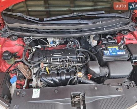 Красный Киа Рио, объемом двигателя 1.4 л и пробегом 123 тыс. км за 8300 $, фото 5 на Automoto.ua