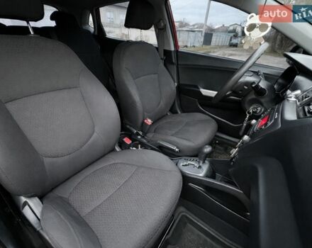 Червоний Кіа Ріо, об'ємом двигуна 1.59 л та пробігом 137 тис. км за 7500 $, фото 23 на Automoto.ua