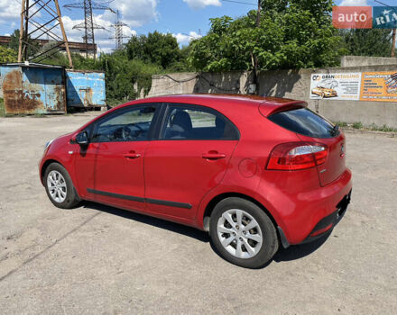 Червоний Кіа Ріо, об'ємом двигуна 1.12 л та пробігом 188 тис. км за 6400 $, фото 9 на Automoto.ua
