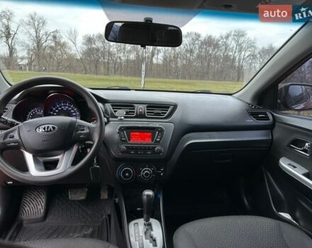 Червоний Кіа Ріо, об'ємом двигуна 1.59 л та пробігом 137 тис. км за 7500 $, фото 22 на Automoto.ua
