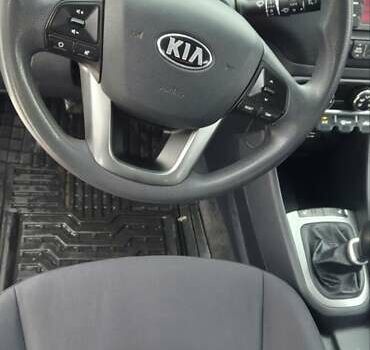 Красный Киа Рио, объемом двигателя 1.12 л и пробегом 97 тыс. км за 6700 $, фото 10 на Automoto.ua