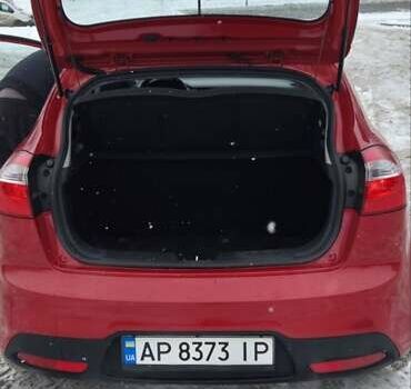 Красный Киа Рио, объемом двигателя 1.12 л и пробегом 97 тыс. км за 6700 $, фото 5 на Automoto.ua