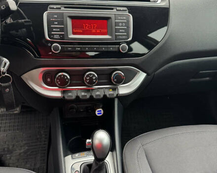 Красный Киа Рио, объемом двигателя 1.4 л и пробегом 100 тыс. км за 7700 $, фото 11 на Automoto.ua